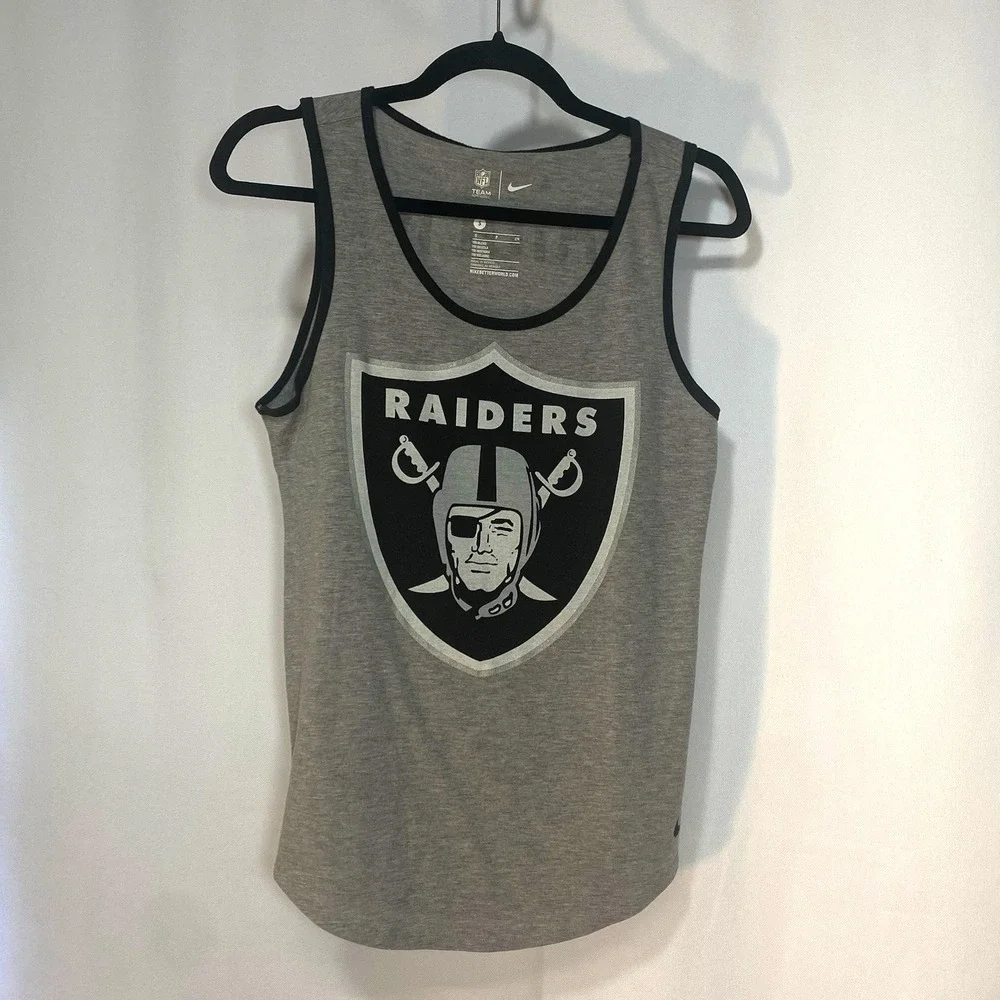 Oakland Las Vegas Raiders NFL Nike Tank Top Women Small Gray Sleeveless Shirt